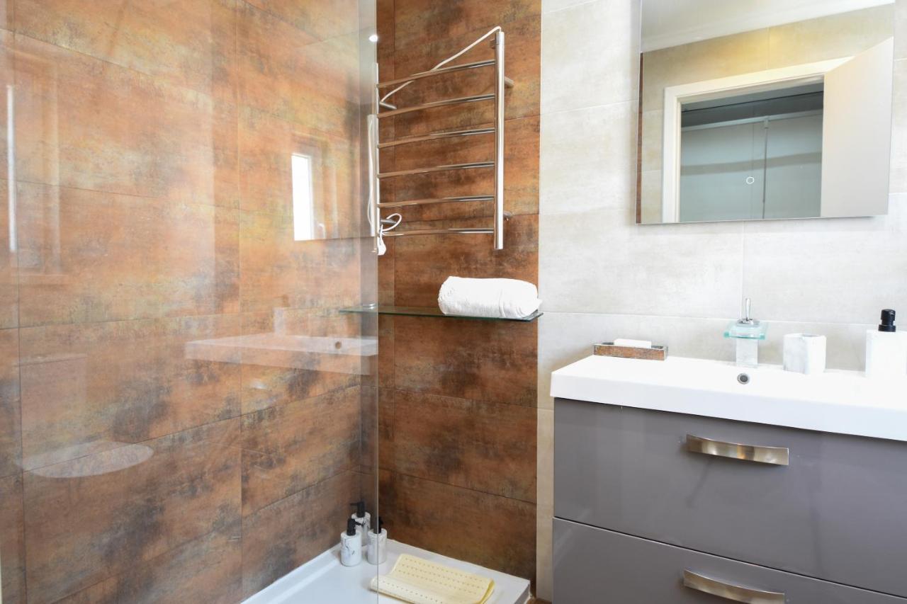 Aroeira Villa With Heated Pool By Golf Course, Beach And Lisbon エクステリア 写真