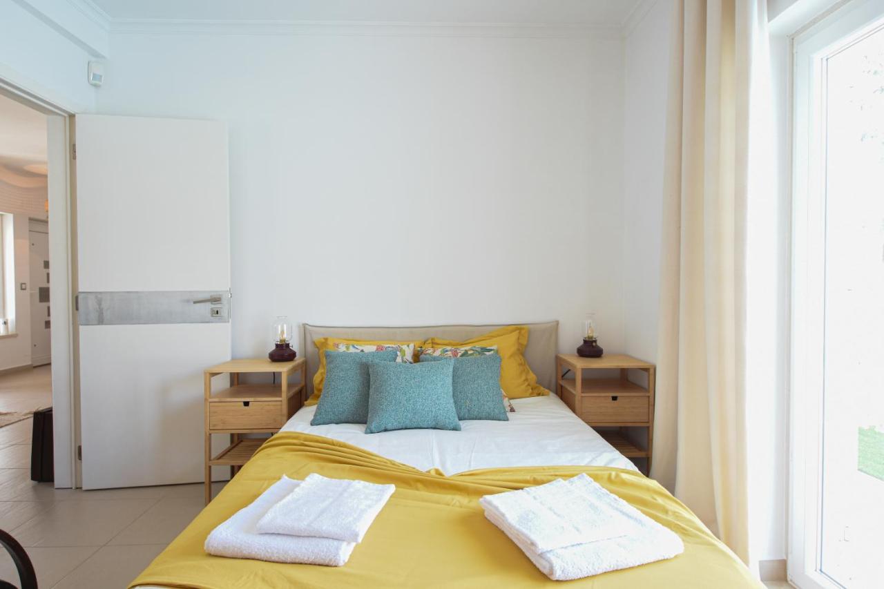 Aroeira Villa With Heated Pool By Golf Course, Beach And Lisbon エクステリア 写真
