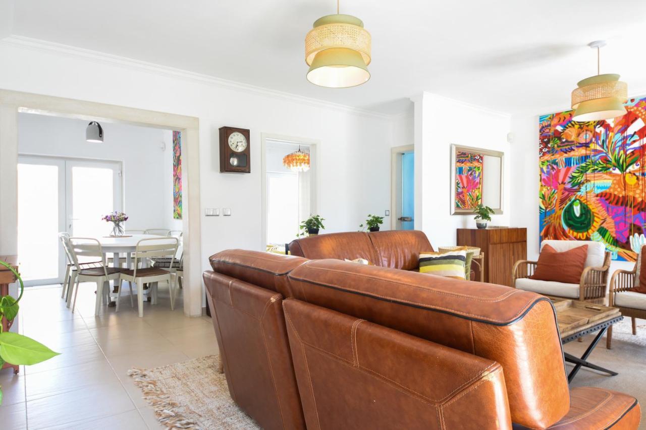 Aroeira Villa With Heated Pool By Golf Course, Beach And Lisbon エクステリア 写真
