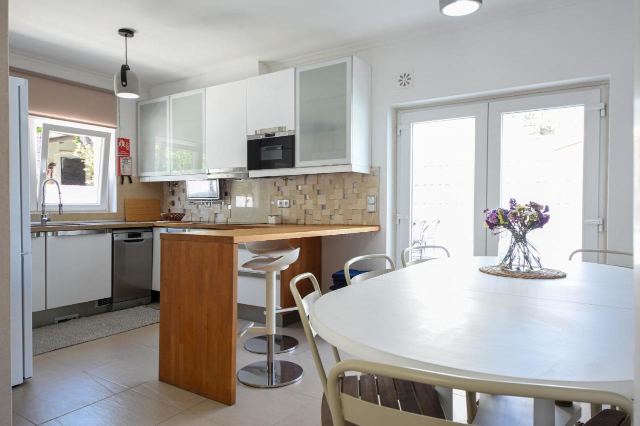 Aroeira Villa With Heated Pool By Golf Course, Beach And Lisbon エクステリア 写真